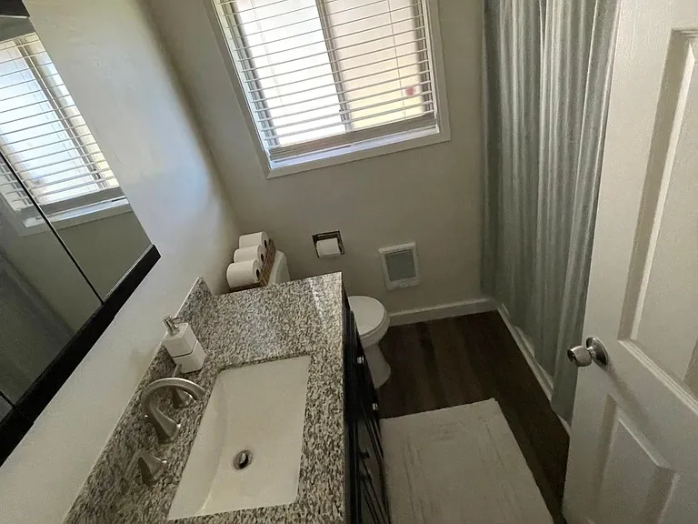 4493 Riverview Ave #2 — Photo 6