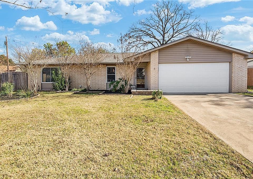 1st image of 2805 Jennifer Dr