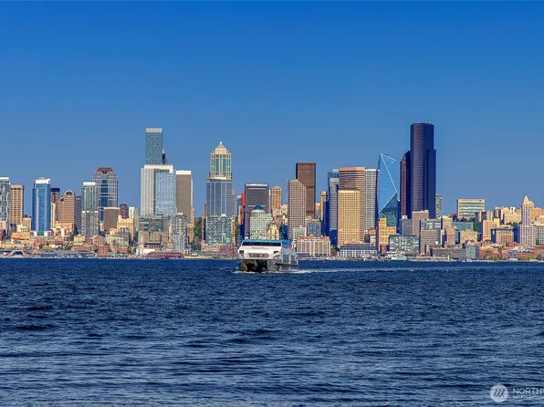 1221 Harbor Avenue #201, Seattle, WA 98116