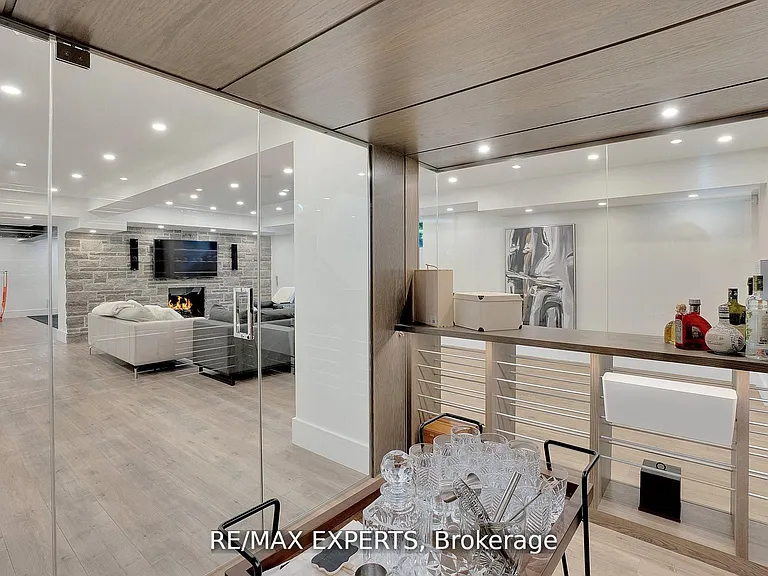 7 Woodvalley Dr — Photo 34