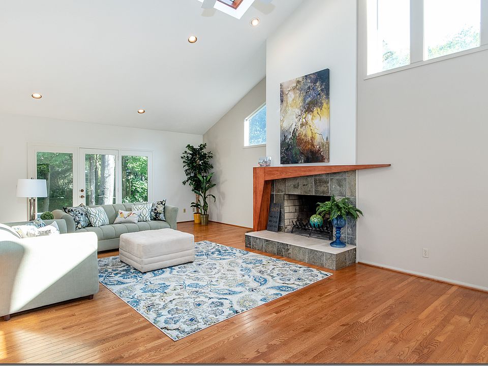 1st image of 32675 Wintergreen Dr