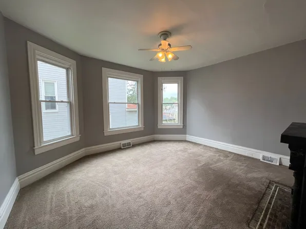 325 Rowland Ave #1, Carnegie, PA 15106