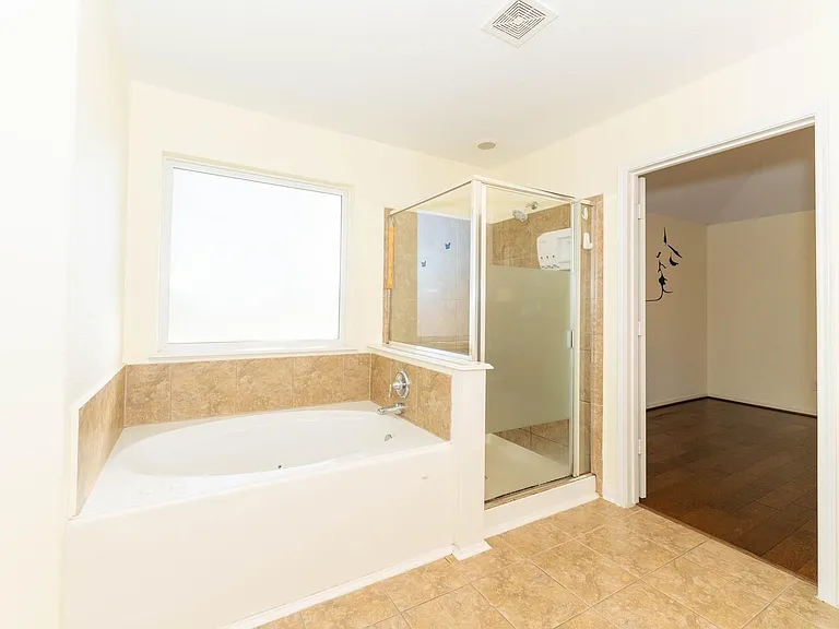 2947 Red Oak Leaf Trl — Photo 14