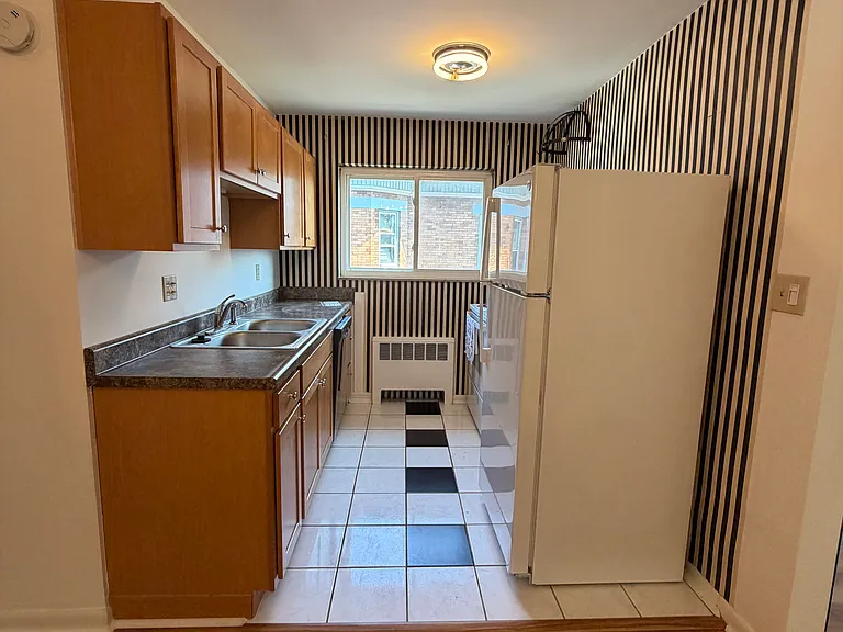 711 Purcell Ave #4 — Photo 6