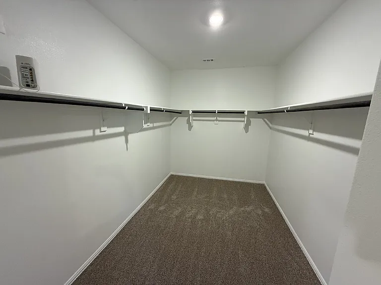 702 Williams Way — Photo 24