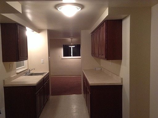 5th image of 3200 Glen Mawr St