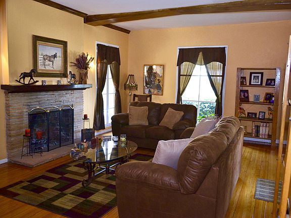 2nd image of 11061 Longford St
