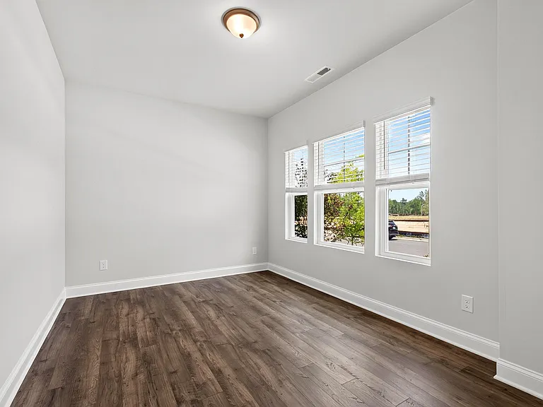 801 Portland Rose Dr — Photo 16