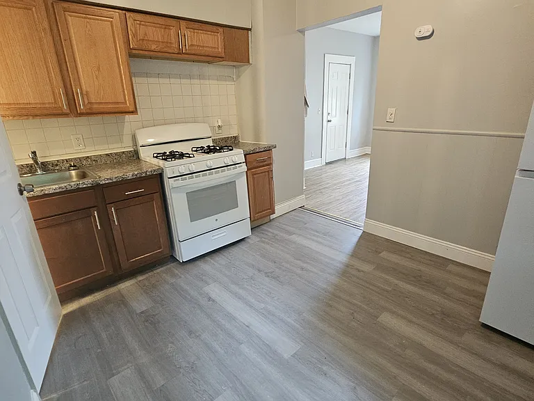136 E Liberty St #1E — Photo 1