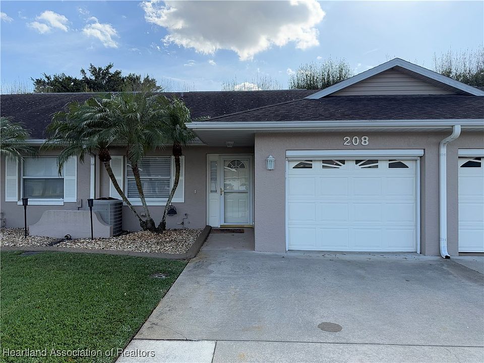 1st image of 208 Country Club Dr