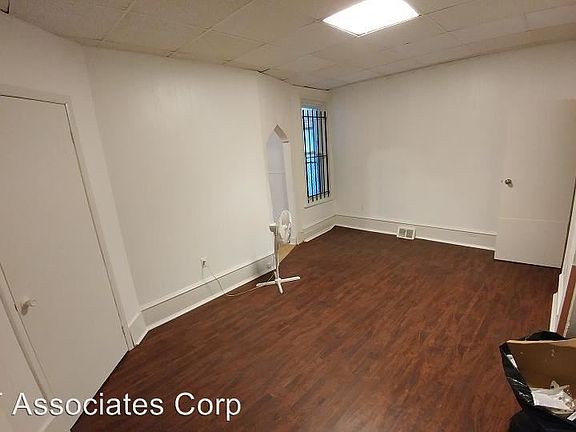 3rd image of 4714 Woodland Ave #3094227