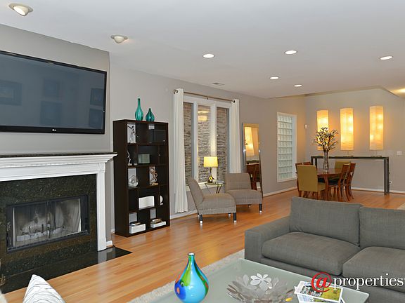 Living Room / Dining Room