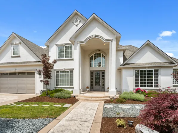 131 Bellerive Dr, Eagle Pt, OR 97524