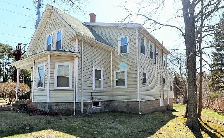 161 Matfield St #1A — Photo 1