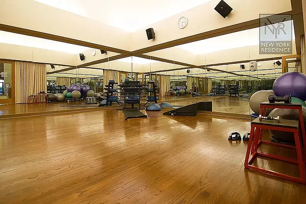 Rented by New York Residence | media 68