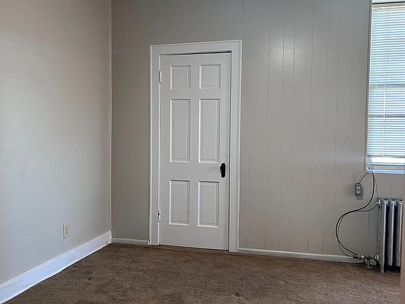 5th image of 112 E Main St #B