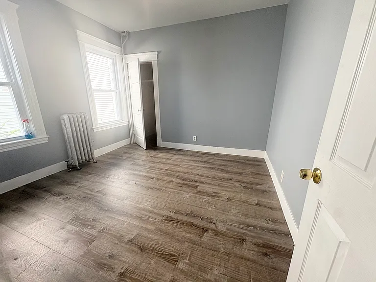 234 W 6th St #2 — Photo 19
