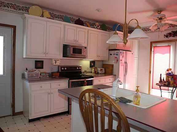 5th image of 56973 Arlington St