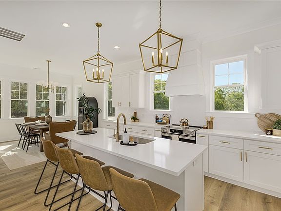 4th image of 355 Dobbins Rd