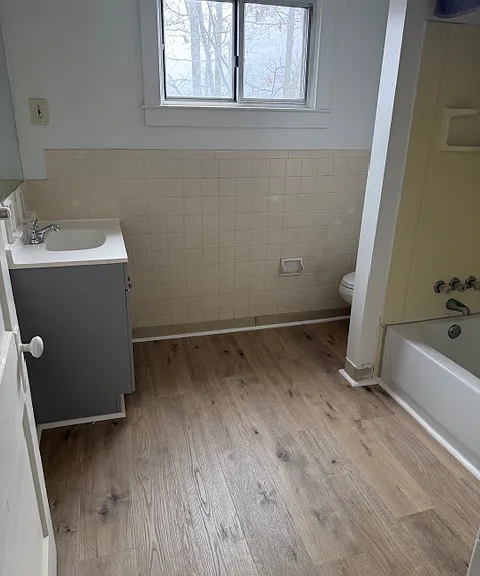 1406 Taylor Ave — Photo 12