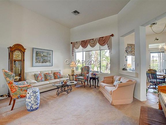 3rd image of 2924 Hawksdale Dr
