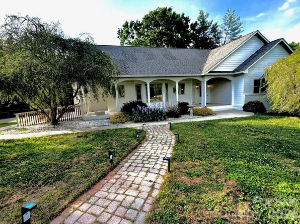13033 Asbury Chapel Rd, Huntersville, NC 28078