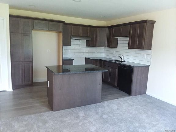 2nd image of 5461 Country Hearth Ln