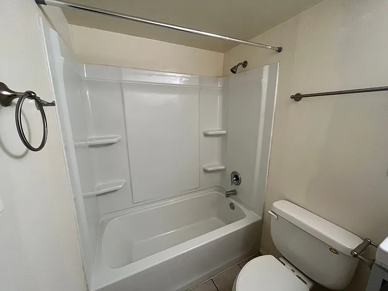 127 S Carney Ave #D — Photo 15