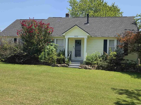 1006 Reine St S, Mena, AR 71953