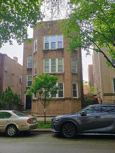 7444 N Damen Ave Photo 1