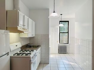 140 N 9th St APT 3L, Brooklyn, NY 11249