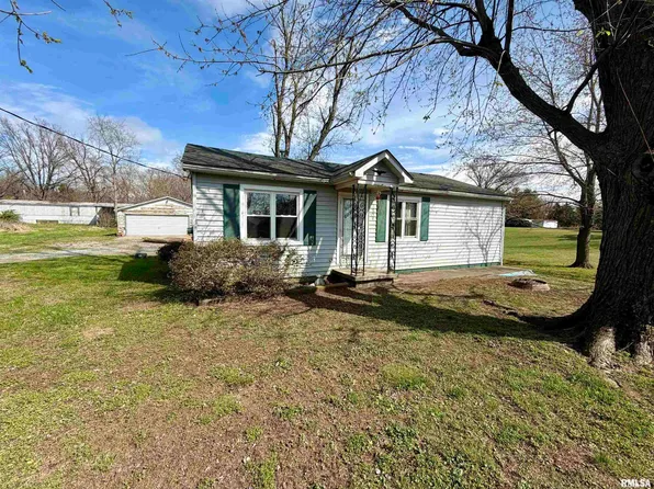 1950 Greenhill Rd, Eldorado, IL 62930