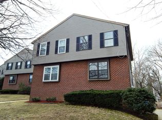 8936 Ridge Ave, Philadelphia, PA 19128