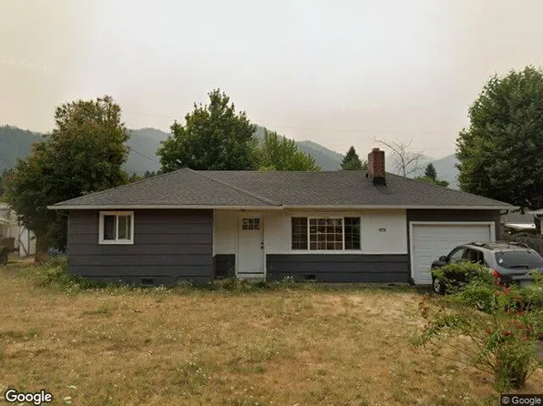 47738 Portal Dr, Oakridge, OR 97463