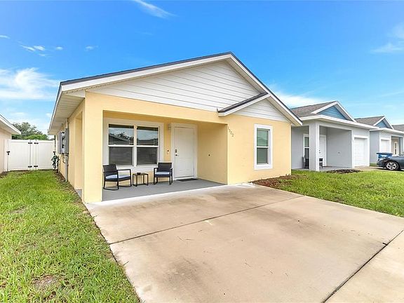 3rd image of 1502 Las Villas Blvd