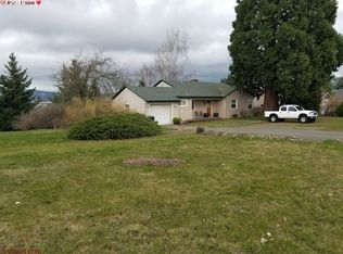 3200 Clemmons Dr, Hood River, OR 97031