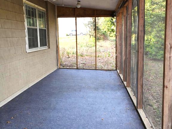 3rd image of 5761 Main St