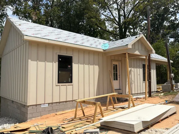 1215 Rogers Dr, Oxford, MS 38655
