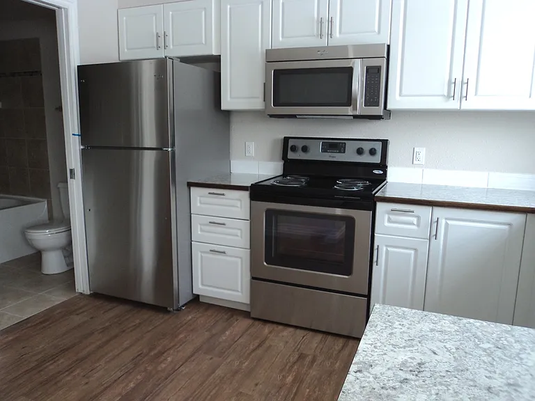 5105 44th St #102 — Photo 3