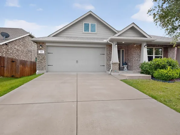 208 Baldwin Dr, Fate, TX 75189