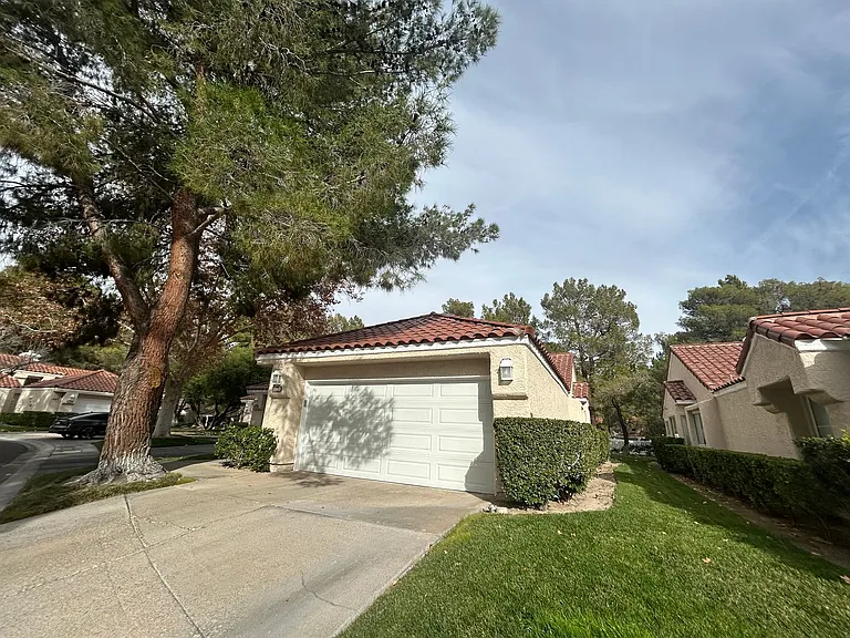7060 Big Springs Ct — Photo 2