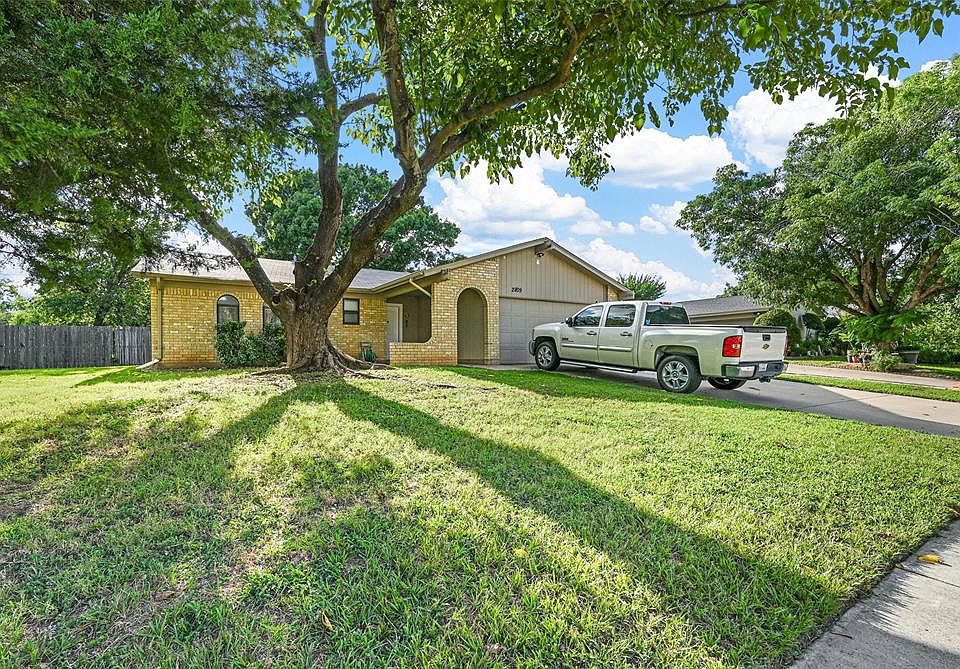 1st image of 2809 River Lake Ct