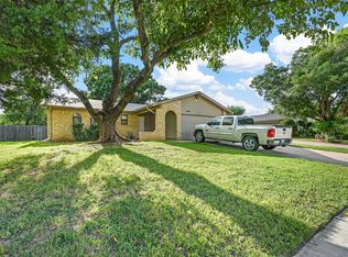 2809 River Lake Ct, Irving, TX 75060