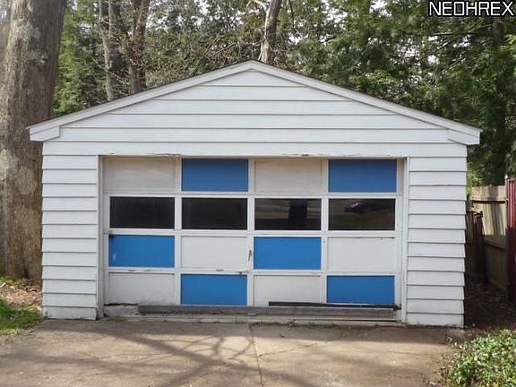 3rd image of 1028 Karen Dr