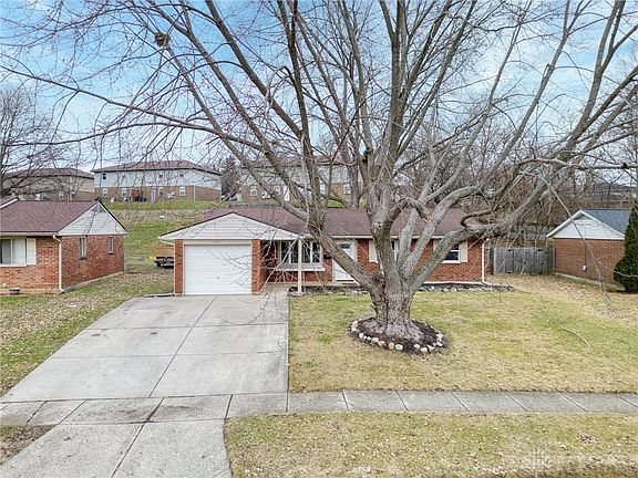 3rd image of 1057 Stonyridge Ave