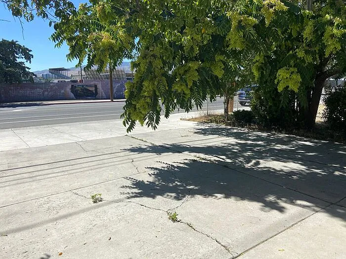 1100 Sutro St — Photo 3