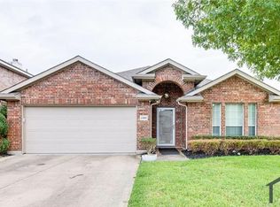 2320 Hummingbird Way, Mesquite, TX 75181