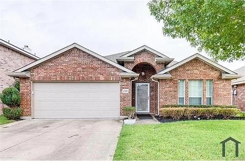2320 Hummingbird Way Photo 1