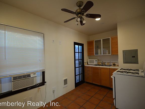 3rd image of 4643 Park Blvd #4643