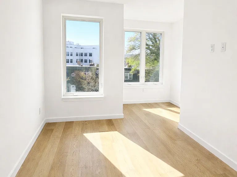 1806 I St NE #2A — Photo 8